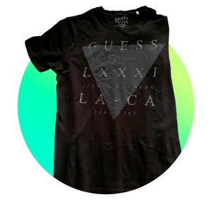 Men's Guess Graphic T-Shiet Size SMALL